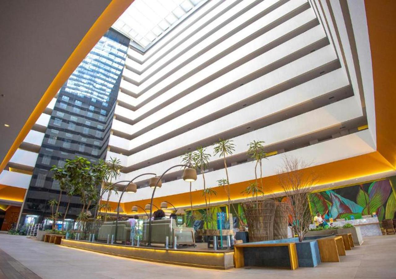 Hot Beach Resort โอลิมเปีย ภายนอก รูปภาพ The lobby of the hotel
