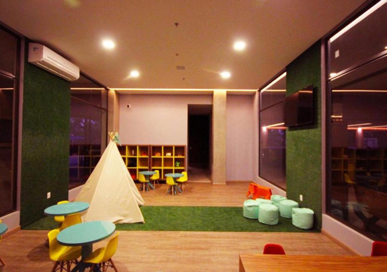 Hot Beach Resort โอลิมเปีย ภายนอก รูปภาพ Children's room